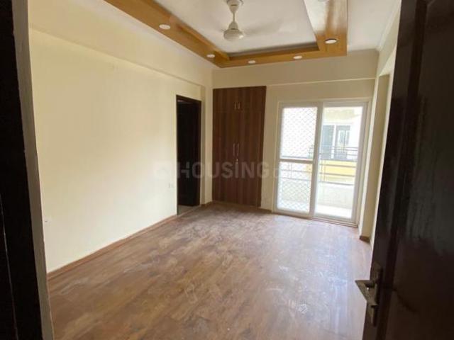 2 BHK Apartment in Noida Extension for resale Greater Noida. The reference number is 19950293