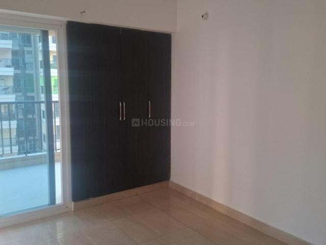 2 BHK Apartment in Noida Extension for resale Greater Noida. The reference number is 19963428