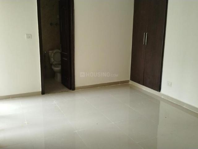2 BHK Apartment in Noida Extension for resale Greater Noida. The reference number is 19975405