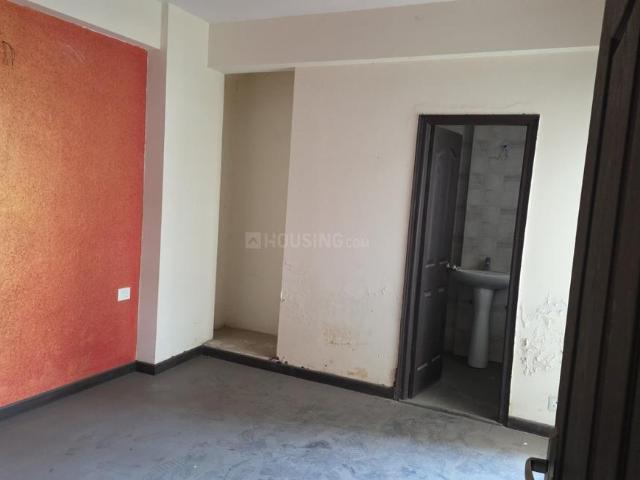 2 BHK Apartment in Noida Extension for resale Greater Noida. The reference number is 19984558