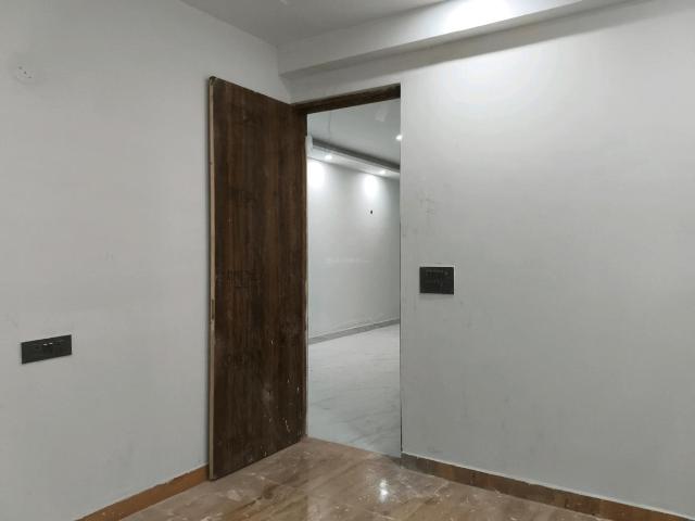2 BHK Apartment in Noida Extension for resale Greater Noida. The reference number is 19993976