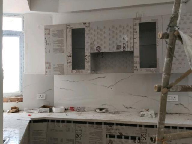 2 BHK Apartment in Noida Extension for resale Greater Noida. The reference number is 19907158