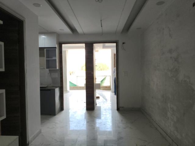 2 BHK Apartment in Noida Extension for resale Greater Noida. The reference number is 20050985