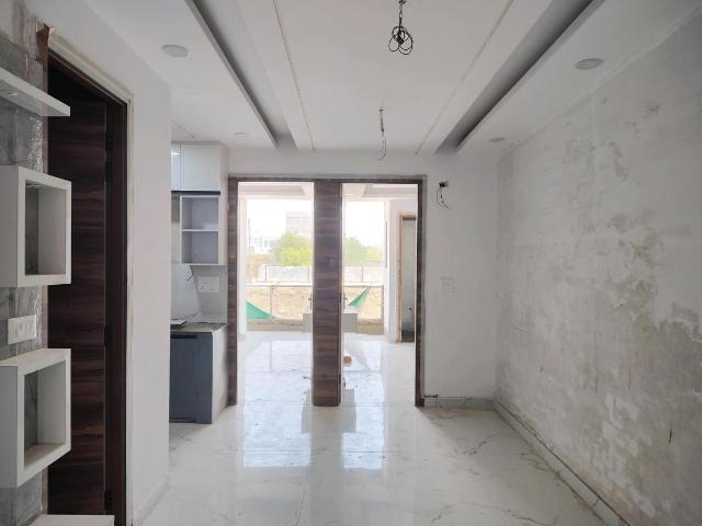 2 BHK Apartment in Noida Extension for resale Greater Noida. The reference number is 20051000