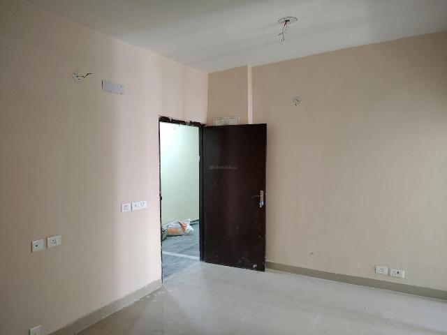 2 BHK Apartment in Noida Extension for resale Greater Noida. The reference number is 20081058