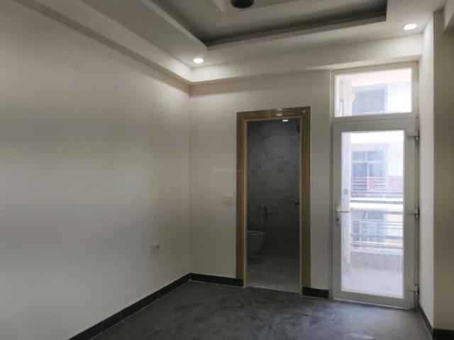 2 BHK Apartment in Noida Extension for resale Greater Noida. The reference number is 20031531