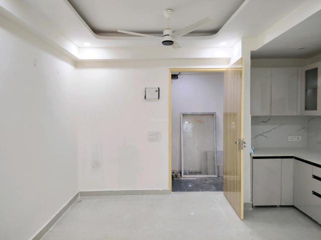 2 BHK Apartment in Noida Extension for resale Greater Noida. The reference number is 20037492