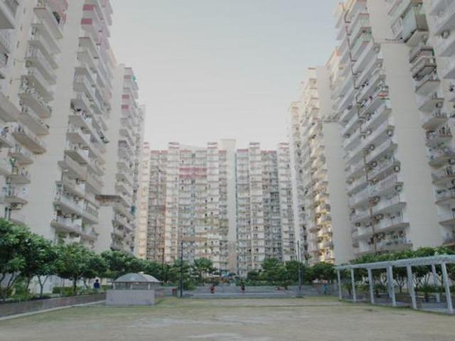 2 BHK Apartment in Noida Extension for resale Greater Noida. The reference number is 20277577