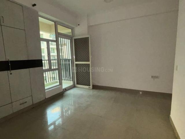 2 BHK Apartment in Noida Extension for resale Greater Noida. The reference number is 20286097