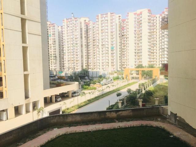 2 BHK Apartment in Noida Extension for resale Greater Noida. The reference number is 20288334