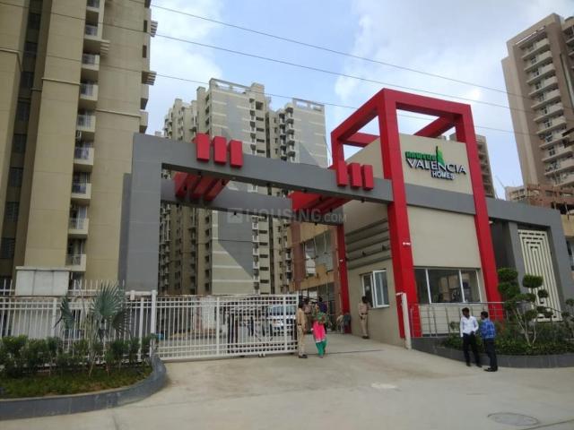 2 BHK Apartment in Noida Extension for resale Greater Noida. The reference number is 20375716