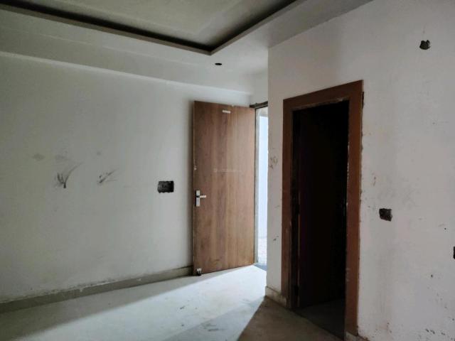 2 BHK Apartment in Noida Extension for resale Greater Noida. The reference number is 20484361