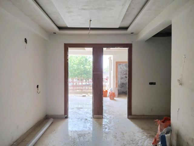 2 BHK Apartment in Noida Extension for resale Greater Noida. The reference number is 20484336