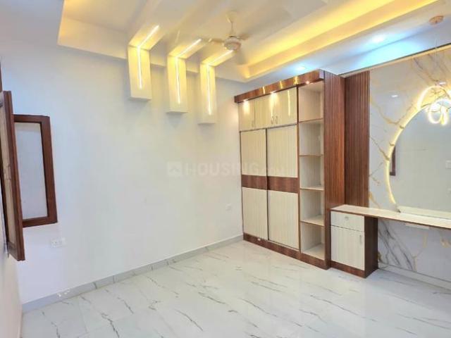 2 BHK Apartment in Noida Extension for resale Greater Noida. The reference number is 20400463