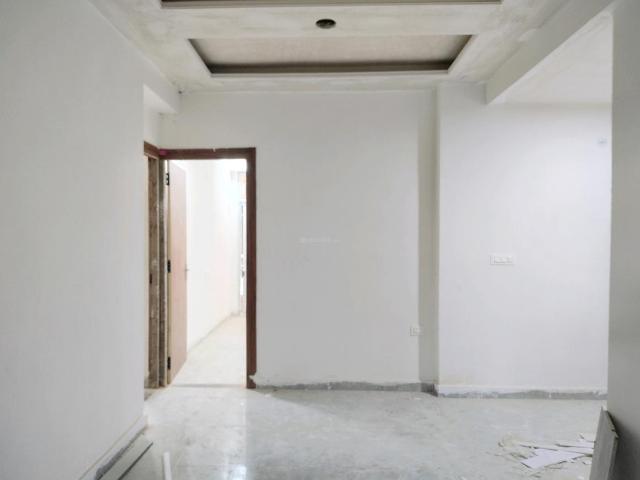 2 BHK Apartment in Noida Extension for resale Greater Noida. The reference number is 20506507