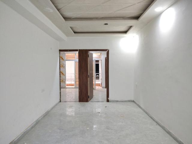 2 BHK Apartment in Noida Extension for resale Greater Noida. The reference number is 20506518
