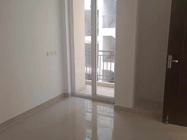 2 BHK Apartment in Noida Extension for resale Greater Noida. The reference number is 20509444