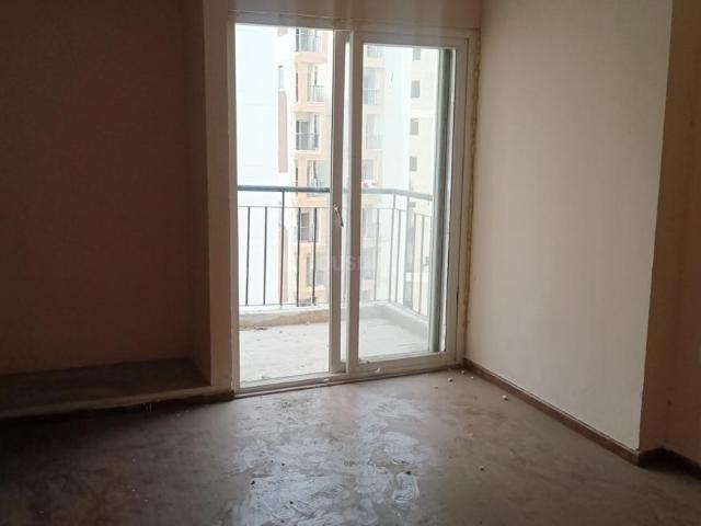 2 BHK Apartment in Noida Extension for resale Greater Noida. The reference number is 20514704