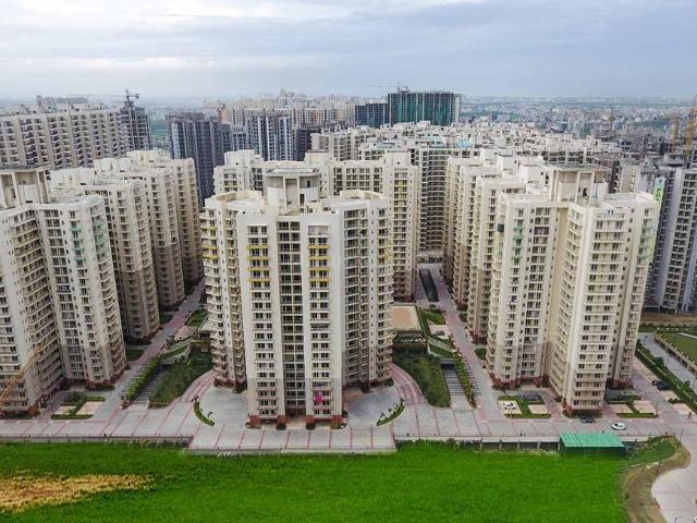 2 BHK Apartment in Noida Extension for resale Greater Noida. The reference number is 20538958