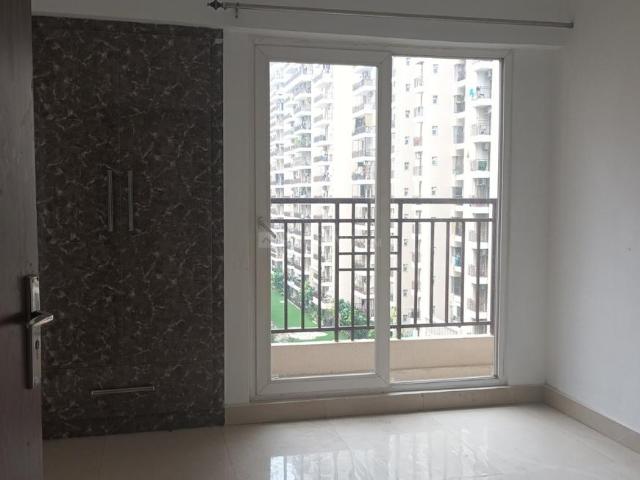 2 BHK Apartment in Noida Extension for resale Greater Noida. The reference number is 20625192
