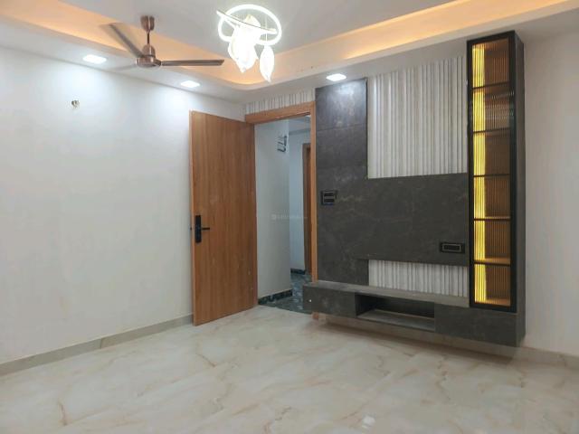 2 BHK Apartment in Noida Extension for resale Greater Noida. The reference number is 20743757