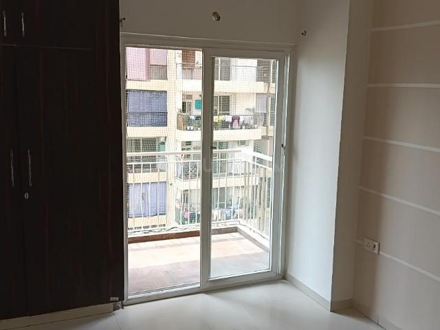 2 BHK Apartment in Noida Extension for resale Greater Noida. The reference number is 20785605
