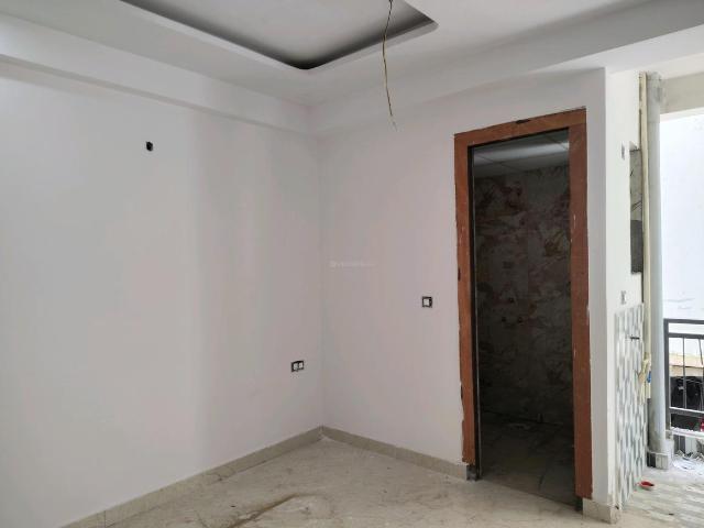 2 BHK Apartment in Noida Extension for resale Greater Noida. The reference number is 20716607
