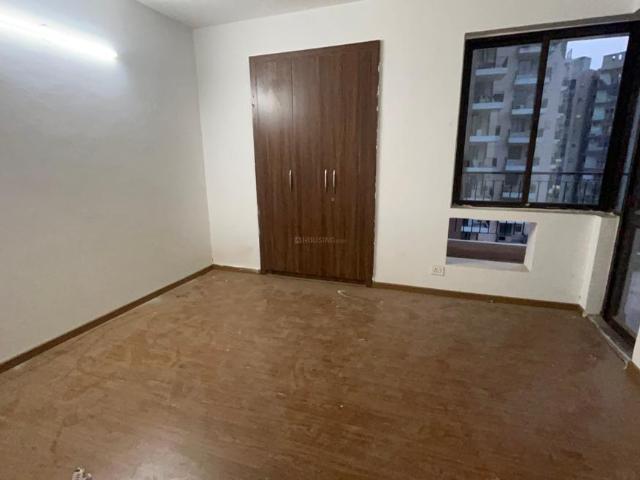 2 BHK Apartment in Noida Extension for resale Greater Noida. The reference number is 20721141