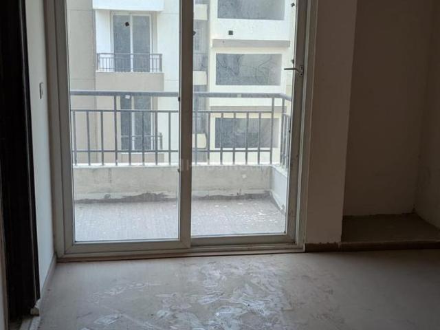 2 BHK Apartment in Noida Extension for resale Greater Noida. The reference number is 20736081