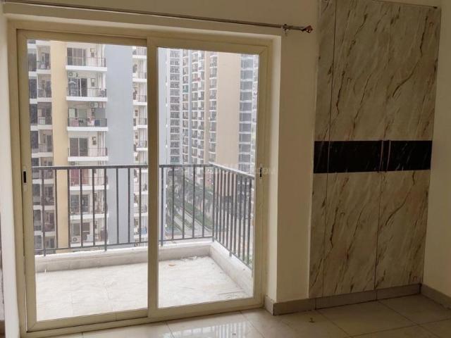 2 BHK Apartment in Noida Extension for resale Greater Noida. The reference number is 20853073