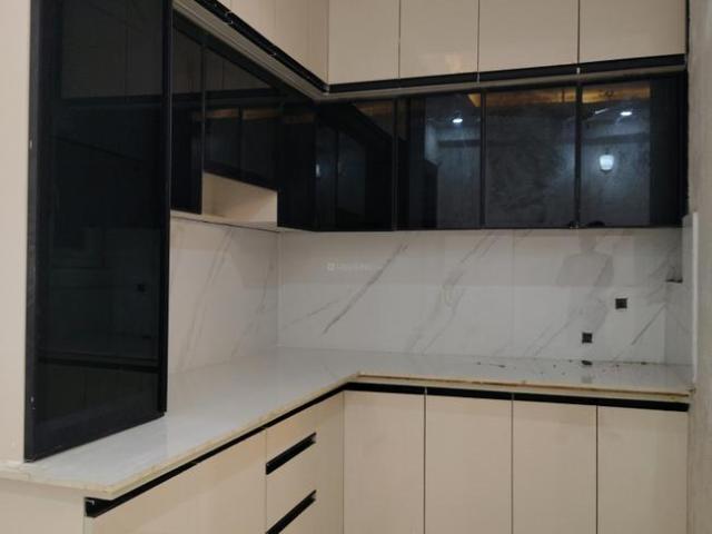 2 BHK Apartment in Noida Extension for resale Greater Noida. The reference number is 20810075