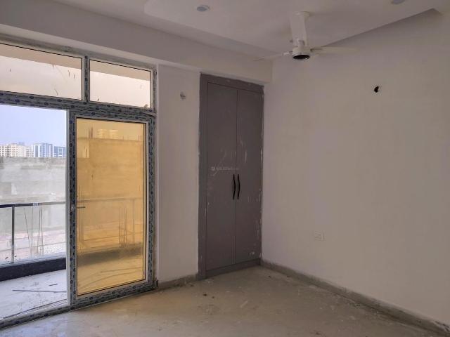 2 BHK Apartment in Noida Extension for resale Greater Noida. The reference number is 20824684