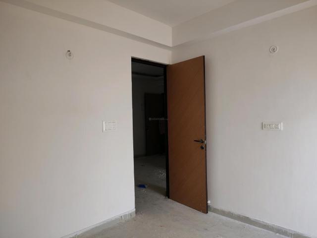 2 BHK Apartment in Noida Extension for resale Greater Noida. The reference number is 20824741