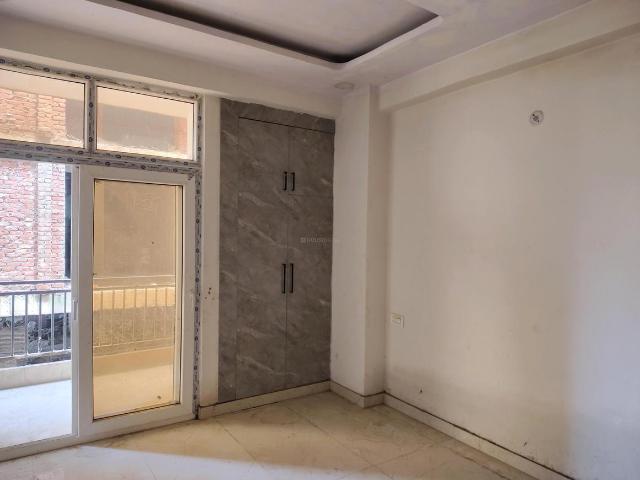 2 BHK Apartment in Noida Extension for resale Greater Noida. The reference number is 20933069