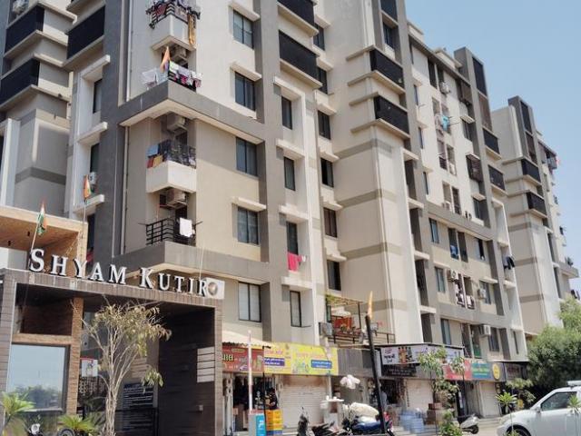 2 BHK Apartment in Nava Naroda for resale Ahmedabad. The reference number is 19845078