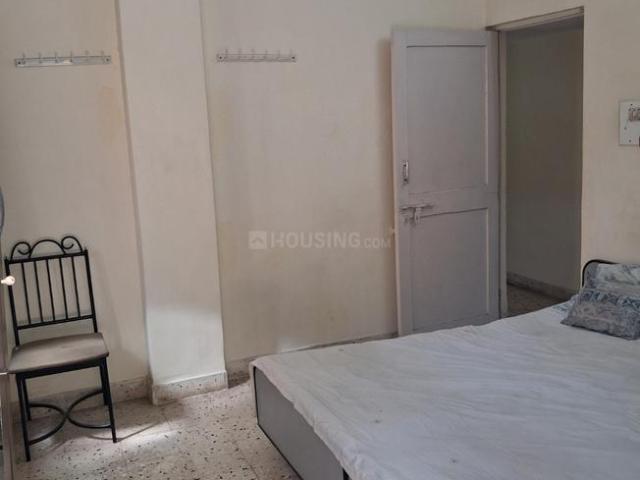 2 BHK Apartment in Navrangpura for rent Ahmedabad. The reference number is 20033158