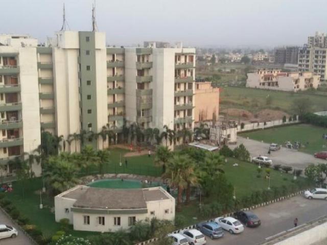 2 BHK Apartment in Nabha for resale Zirakpur. The reference number is 17249354