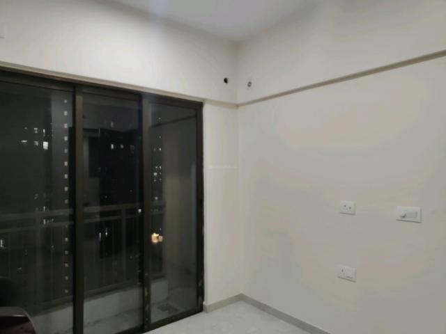 2 BHK Apartment in Naigaon East for resale Naigaon. The reference number is 19987523