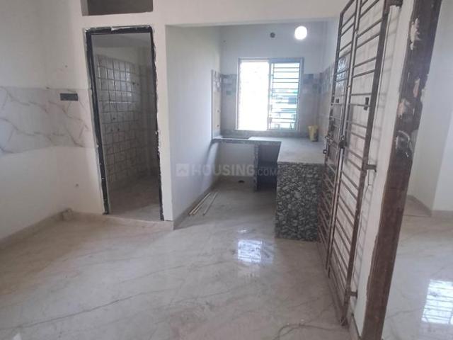 2 BHK Apartment in Naktala for resale Kolkata. The reference number is 18901988