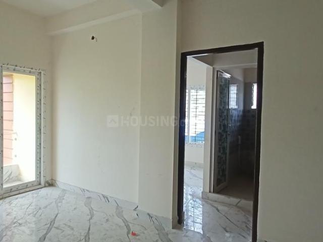 2 BHK Apartment in Naktala for resale Kolkata. The reference number is 19697388