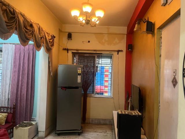2 BHK Apartment in Naktala for resale Kolkata. The reference number is 19940093