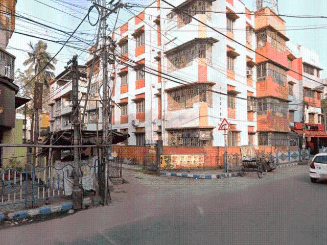 2 BHK Apartment in Naktala for resale Kolkata. The reference number is 20608175