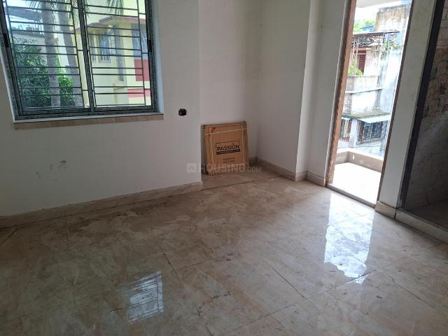 2 BHK Apartment in Naktala for resale Kolkata. The reference number is 20674058