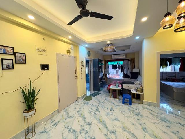 2 BHK Apartment in Naktala for resale Kolkata. The reference number is 20690351