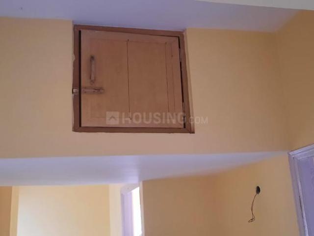 2 BHK Apartment in Naktala for resale Kolkata. The reference number is 20698972