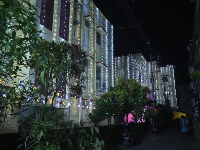 2 BHK Apartment in Naktala for resale Kolkata. The reference number is 20774095