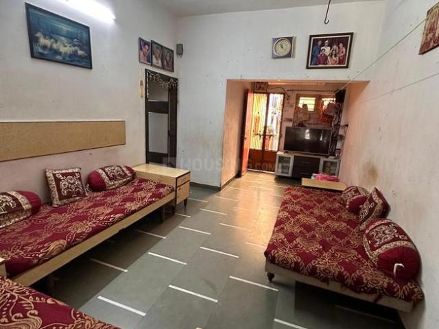 2 BHK Apartment in Naranpura for rent Ahmedabad. The reference number is 20594015