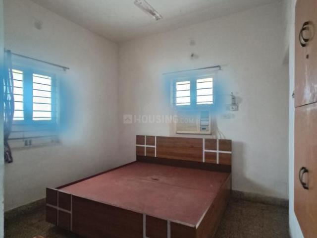 2 BHK Apartment in Naranpura for rent Ahmedabad. The reference number is 20796754