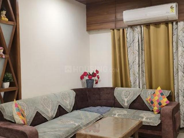 2 BHK Apartment in Naranpura for rent Ahmedabad. The reference number is 20858280