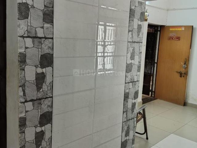 2 BHK Apartment in Naranpura for rent Ahmedabad. The reference number is 20946007